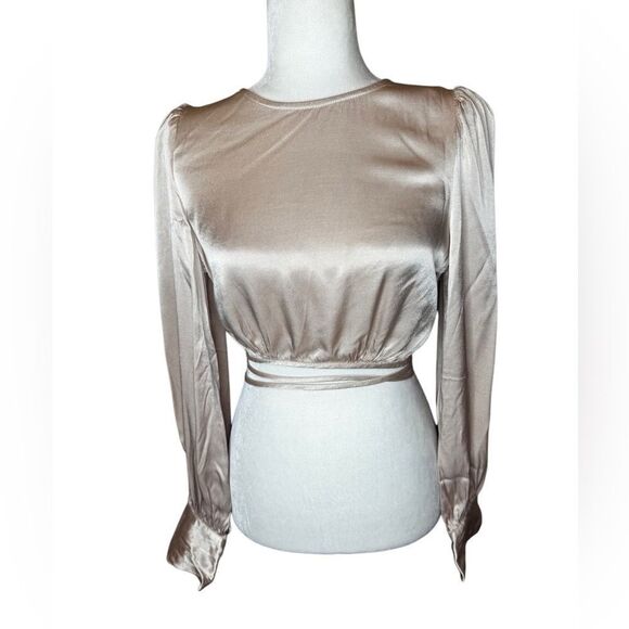 ASTR The Label Lilith Satin Wrap Crop Top size Medium - Picture 2 of 8